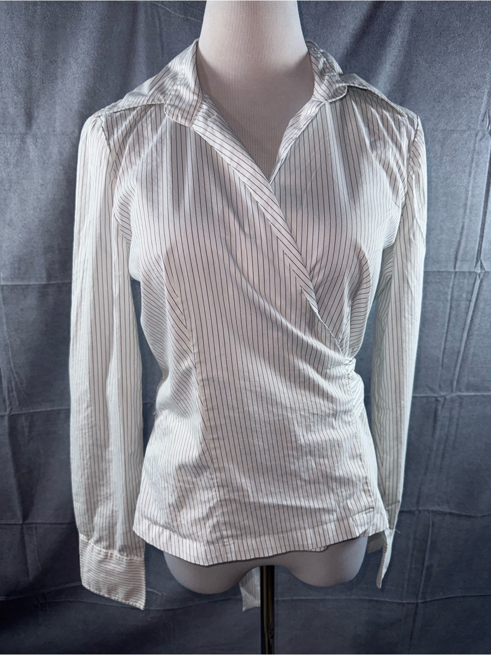 2934-Worthington White Blouse with Thin Black Pinstripes